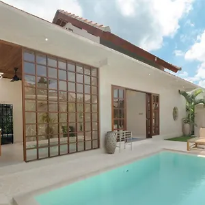 Villa Nick By Finder